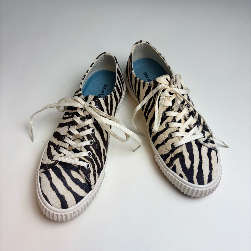 Seavees Zebra Print Sneakers size 8.5
